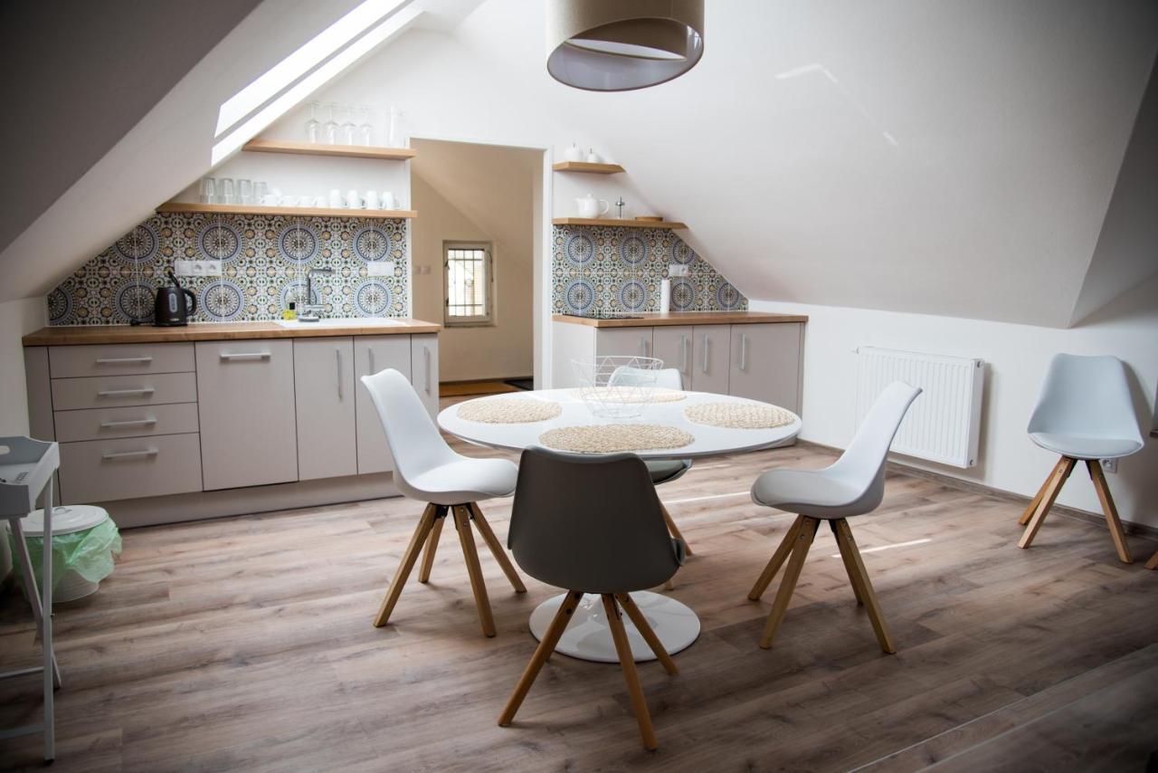 Apartman Veritas Mikulov Zewnętrze zdjęcie